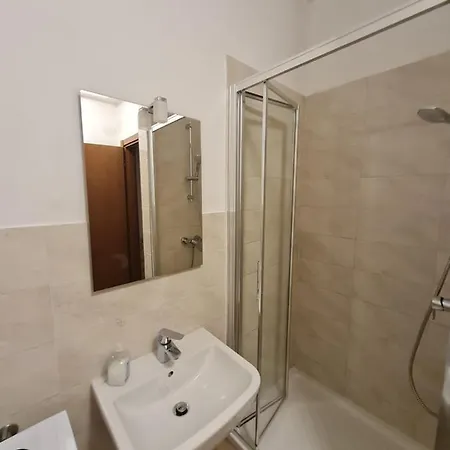 Airport Orio Bergamo Guest house